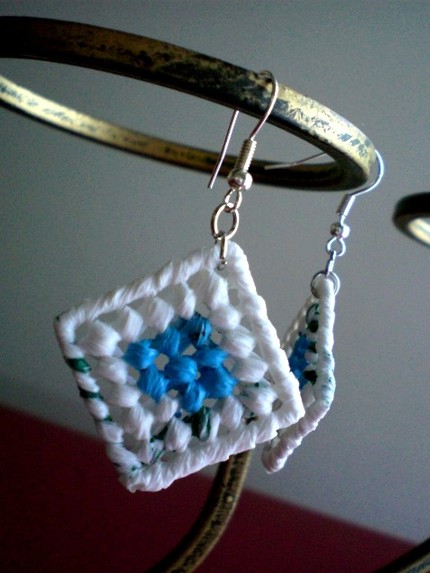 Jewelry From Recycled Plastic Bags The Beading Gem S Journal Jewelry From Recycled Plastic Bags The Beading Gem S Journal