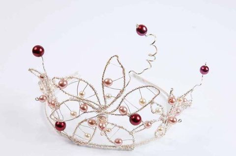 Tutorials : How to Make a Bead and Wire Tiara / The Beading Gem