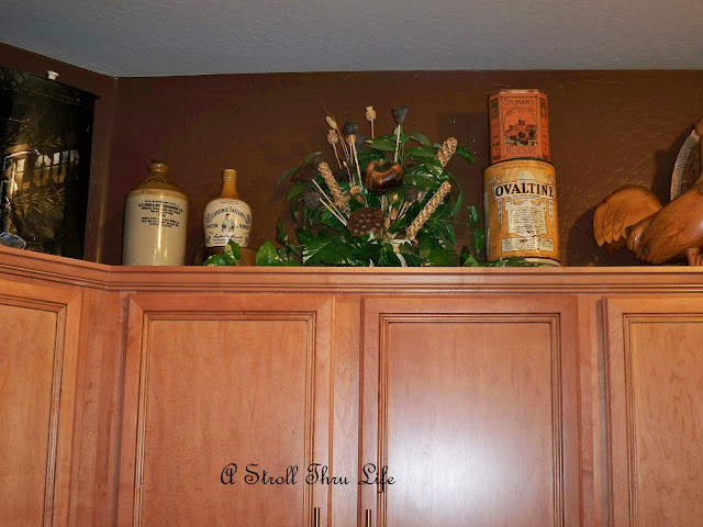 A Stroll Thru Life: Small Changes to the Cabinet Top Displays