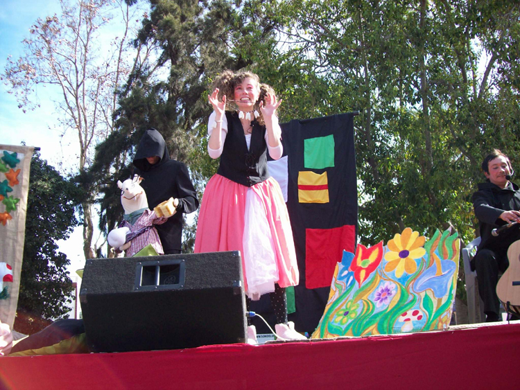 Lorena Carvajal Cuentacuentos chilena/Actriz/Titiritera