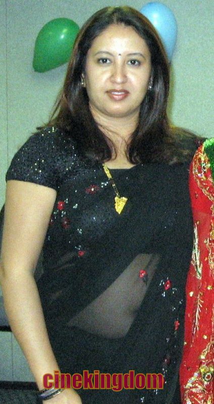 Beautiful Muslim Girls Sexy Aunties Hot Cleavage Show Pictures 