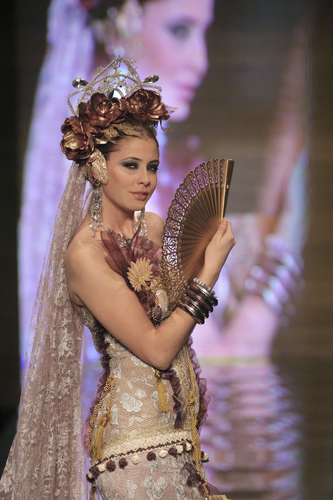 [PASARELA+2010+-ROSALIA+ZAHINO-3.jpg]