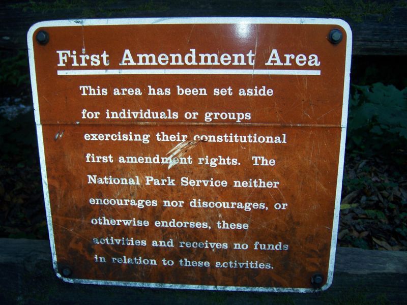 [800px-First_amendment_area_Muir_Woods.jpg]