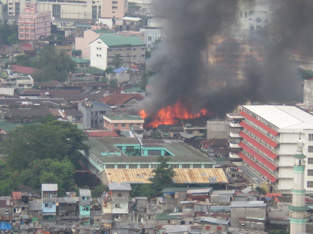 [firequiapo3.JPG]