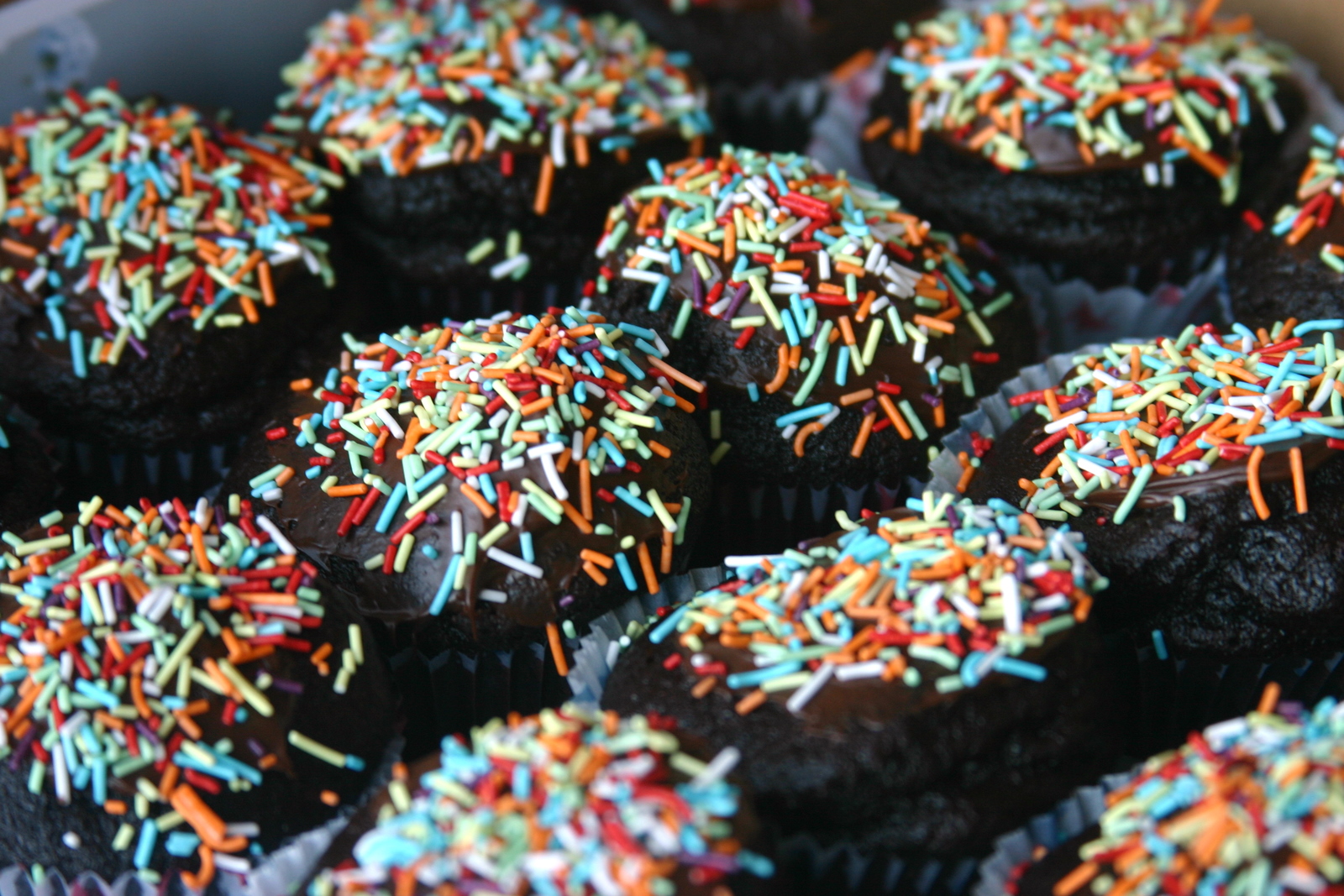 Pastalar, Kızım Nil, ve Sevdiklerim Yine Top Kek