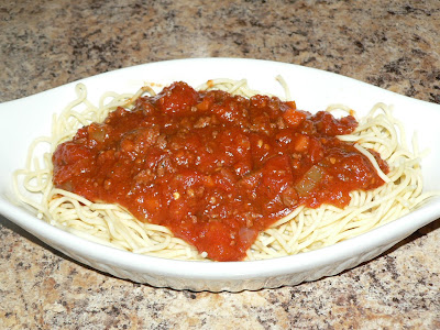 recettes plats Boulettes de viande, sauce tomate basilic et spaghetti, la cuisine des placards par Jamie Oliver