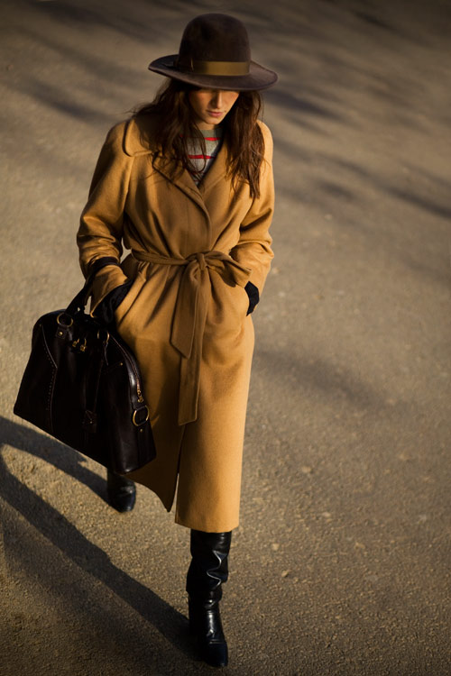 [ilaria-walking.jpg]