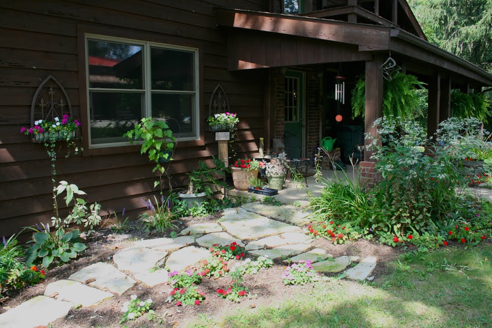 [frontflagstones_4607.jpg]