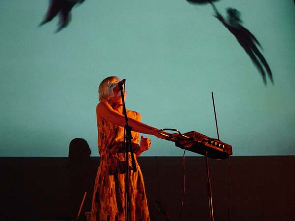 [LIvein-Bukarest2.jpg]