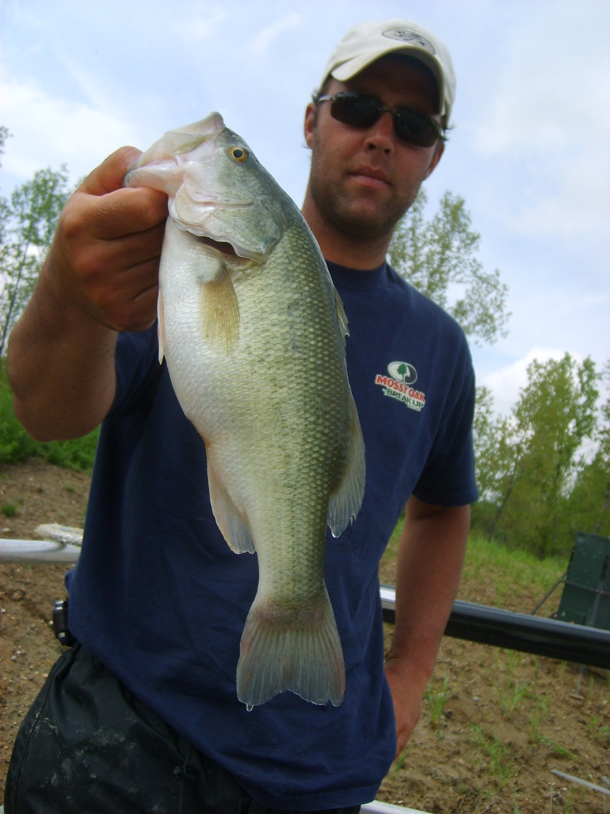 [herman+brothers+fishing+010.JPG]