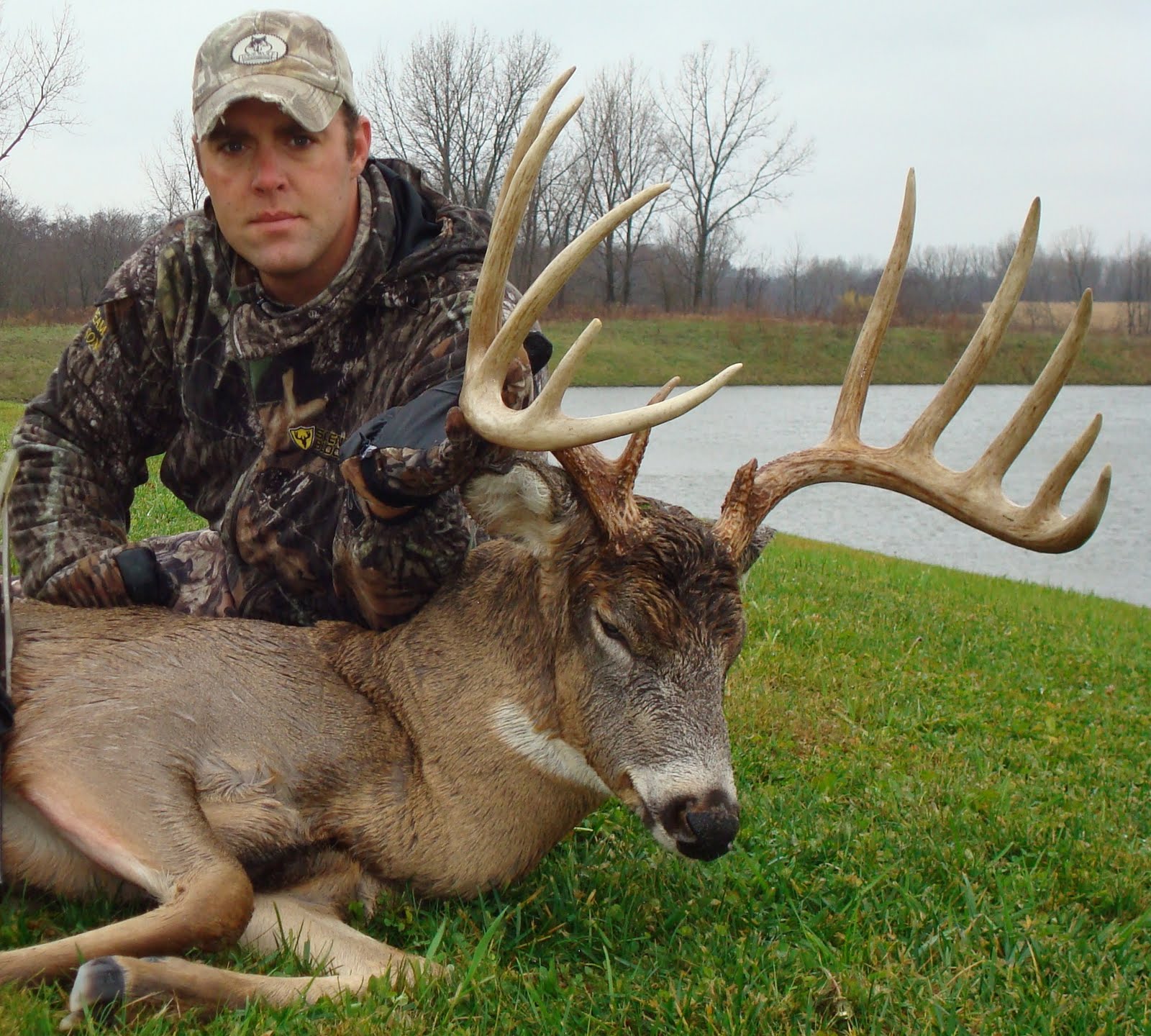 List 90+ Pictures Pictures Of Monster Whitetail Bucks Superb