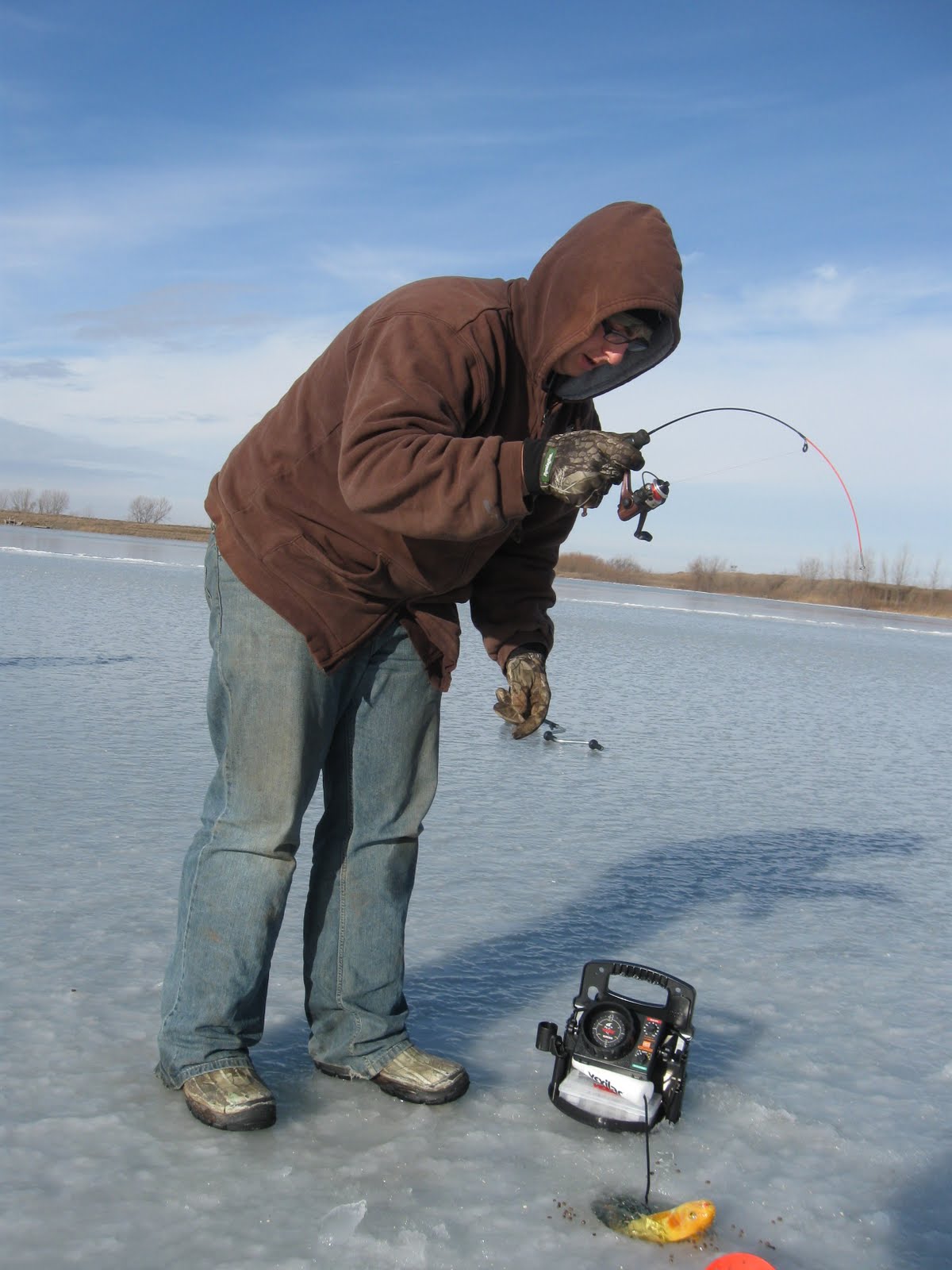 [ice+fishing!+019.JPG]