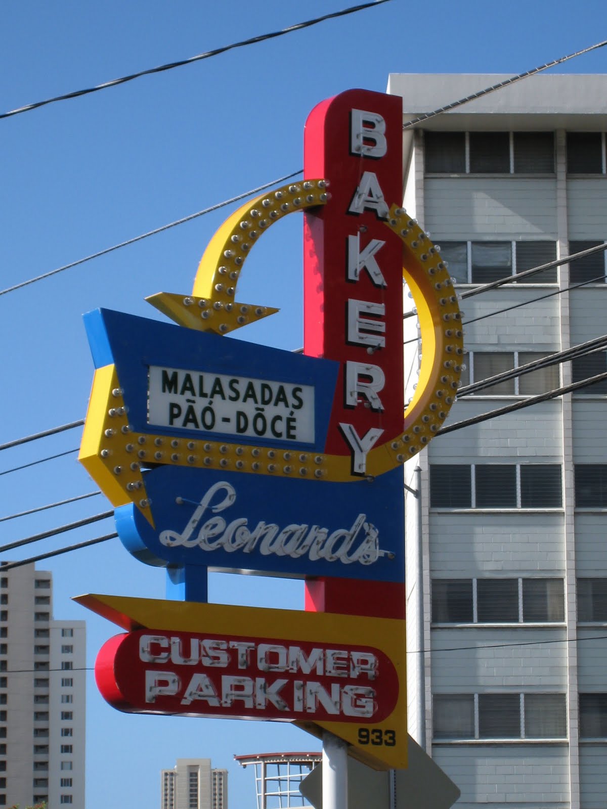 Tasty Travels... food talks, I listen Restaurant Rambling Leonard's Bakery (Honolulu, Oahu