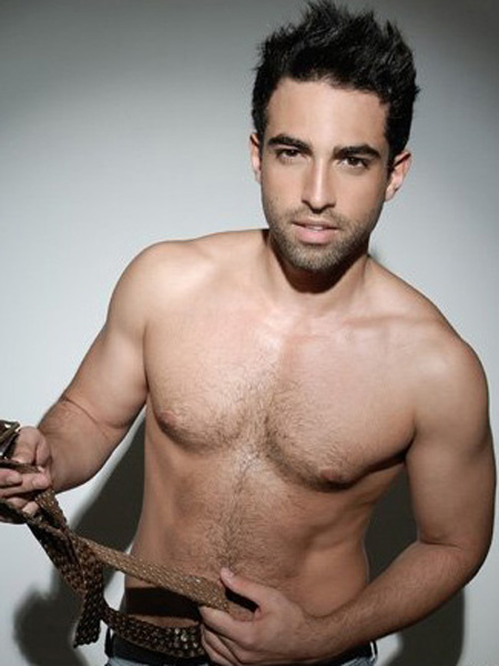 A Selva Escrita Super Sexy Singer John Paul Ospina