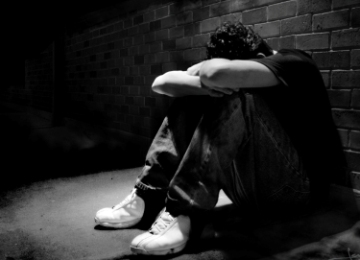 Menghapus Penderitaan dengan Mengorbankan Kebahagiaan: Pilihan Etis? - Featured Image