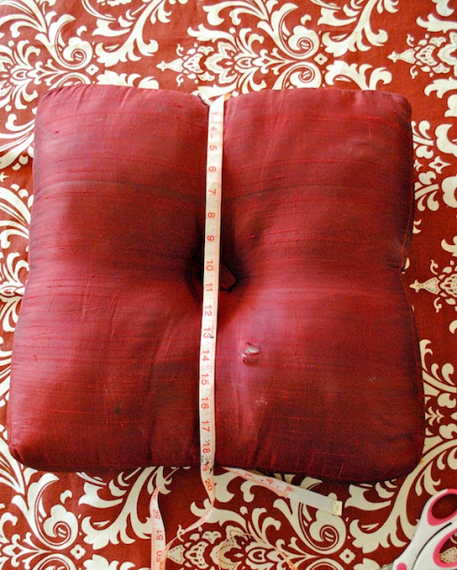 Recover a throw pillow in 15 minutes (or less!) Classy Clutter