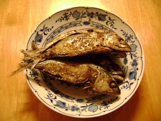 fried fish (Tod pla too)ทอดปลาทู