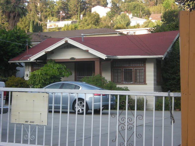 Hollywood Sign Suicide Jumper Peg Entwistle's House on Beachwood