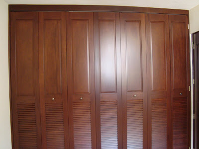 SERVICIOS INTEGRALES: CLOSET DE MADERA