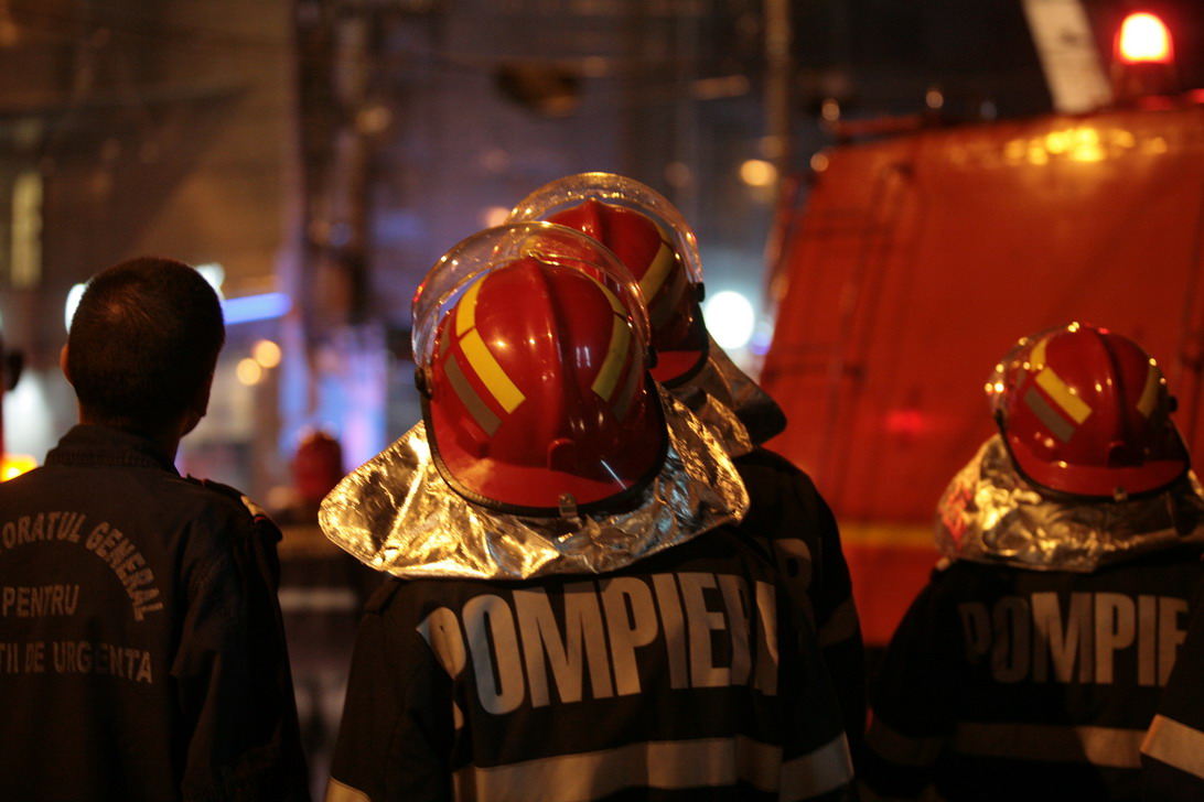 [IMG_7130_Incendiu+Armeneasca+Millenium+Nichitus.JPG]