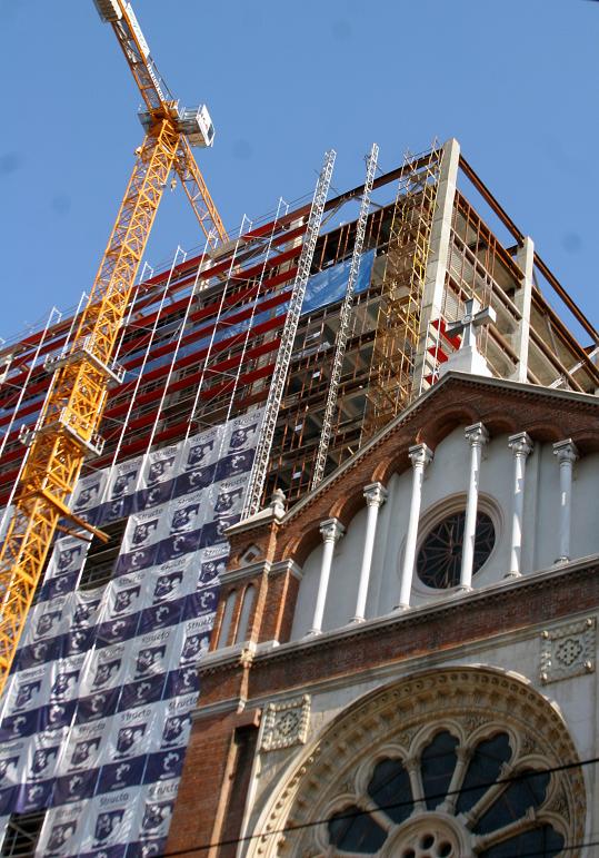 [Sf+Iosif+Cathedral+Plaza.jpg]