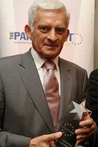 [prof__jerzy_buzek_480.jpg]