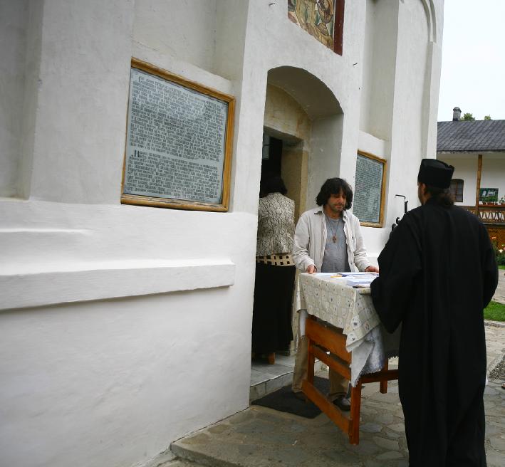 [Pelerinaj+Blog+Roncea.JPG]