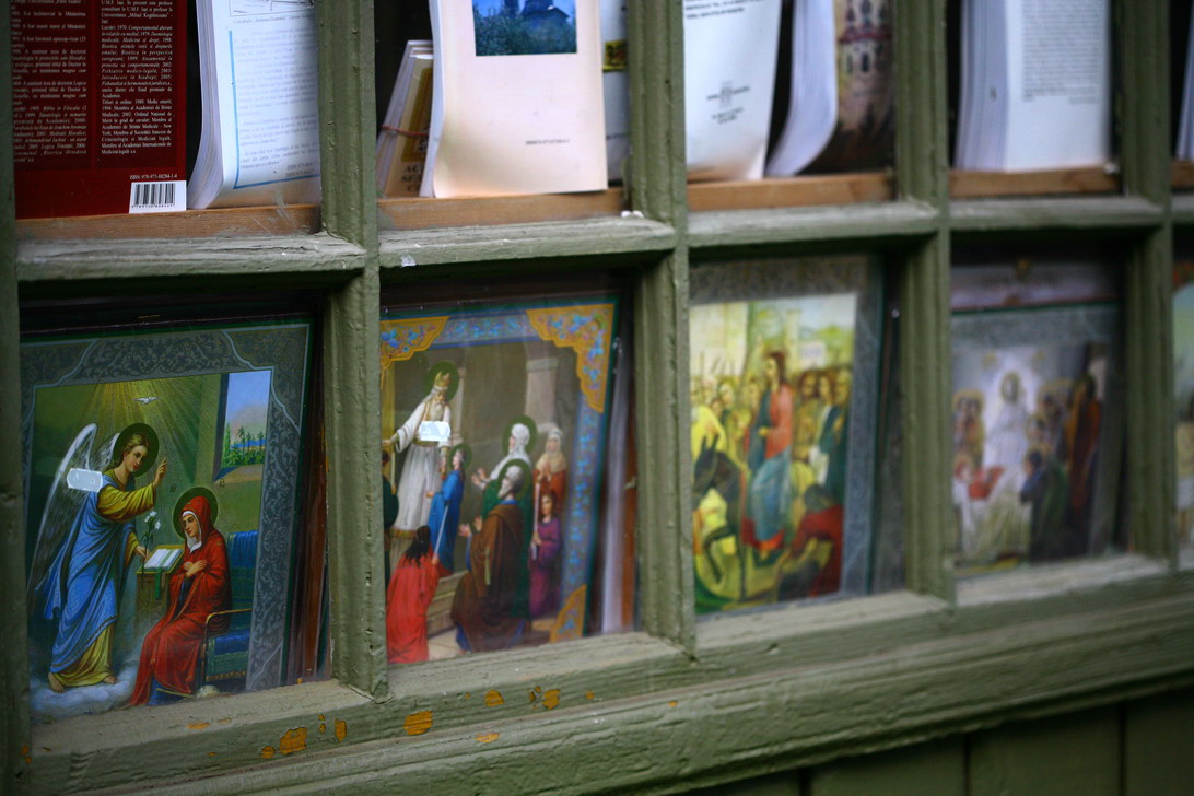 [Manastirea+Agapia+1++Blog+Roncea.jpg]