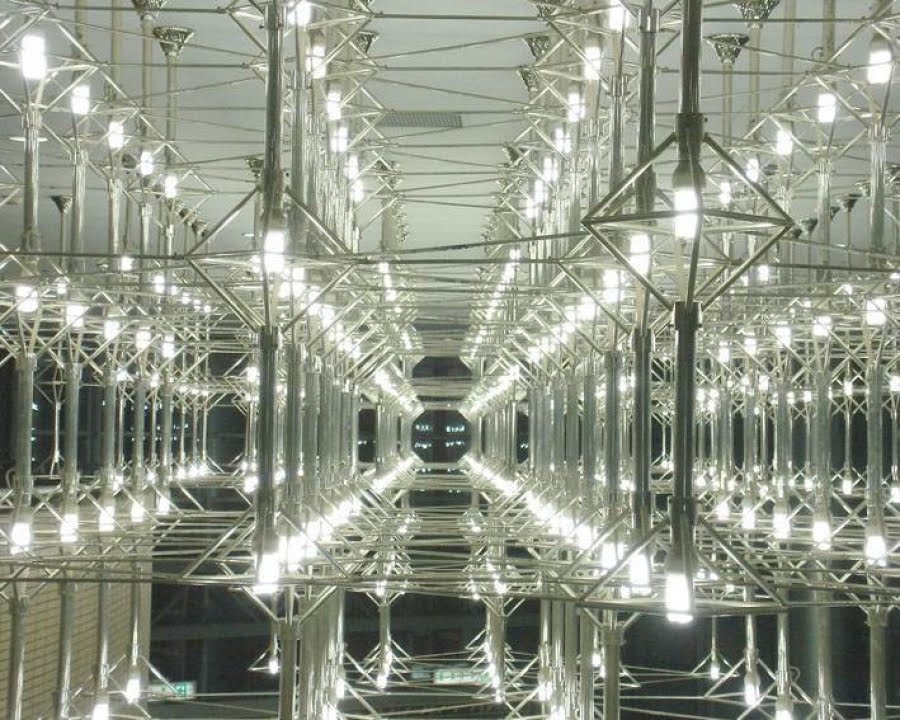 [Becuri+ecologice.jpg]