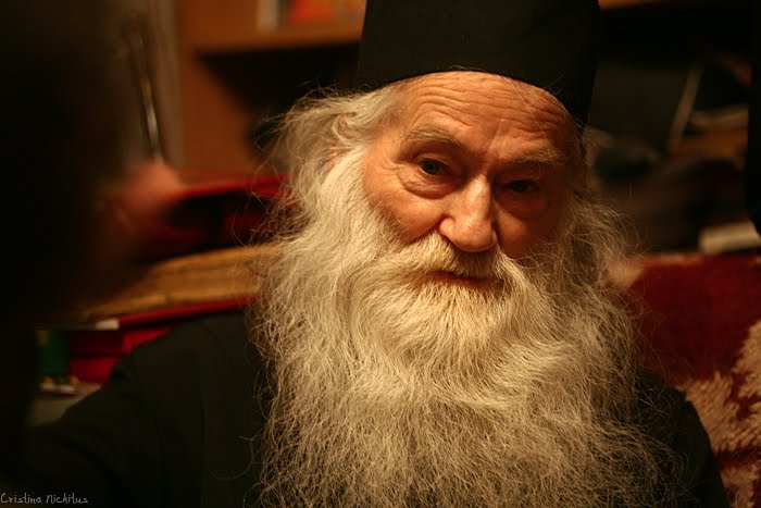 [Parintele+Justin+Foto+(c)+Cristina+Nichitus.jpg]