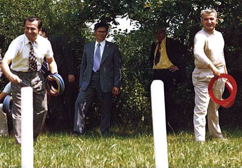 [ionilici+iliescu+si+ceausescu.jpg]