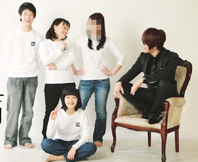 jaejoong+and+family_legra.jpg