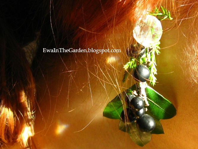 Ewa in the Garden Plant jewellery grows around you