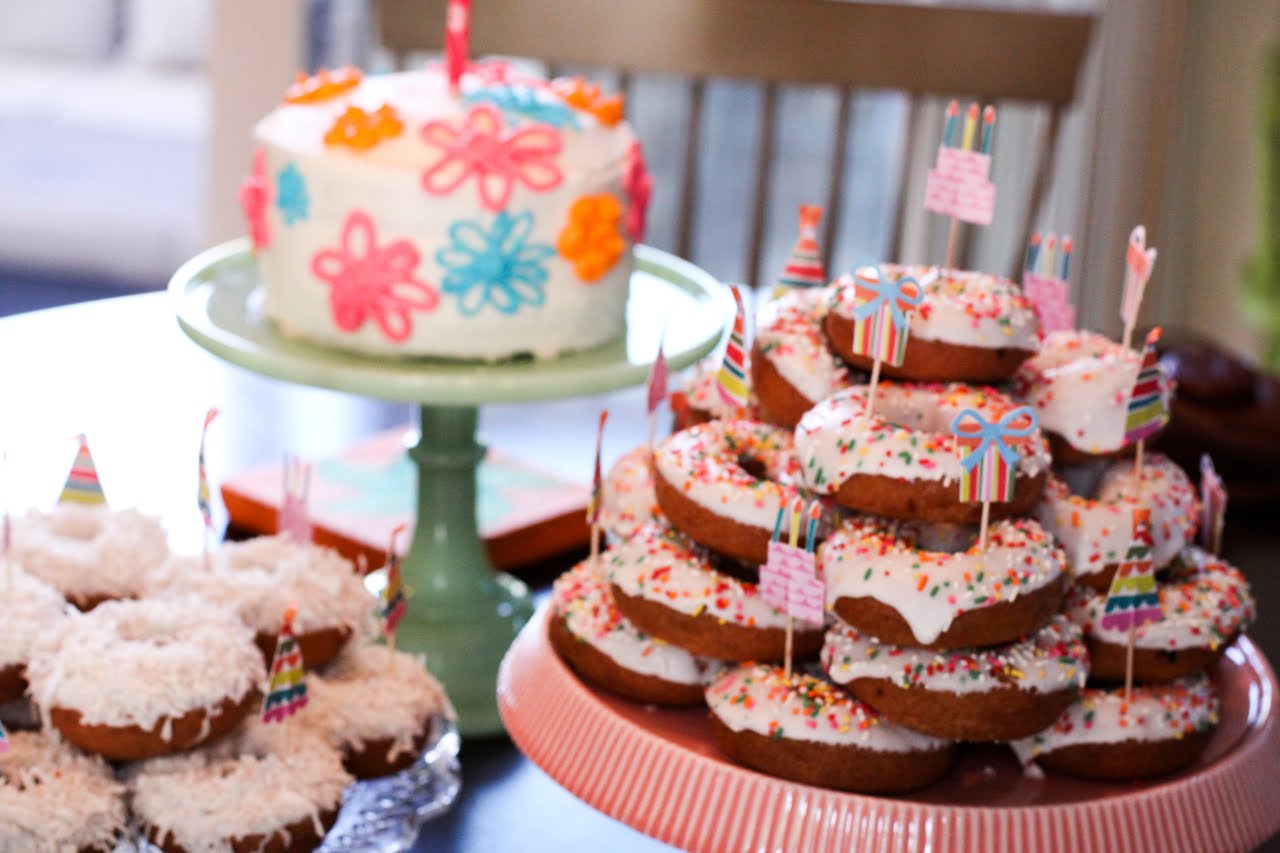 Talkin' Chow Playin' House: Tiered Donut Cakes
 Doughnut Cake