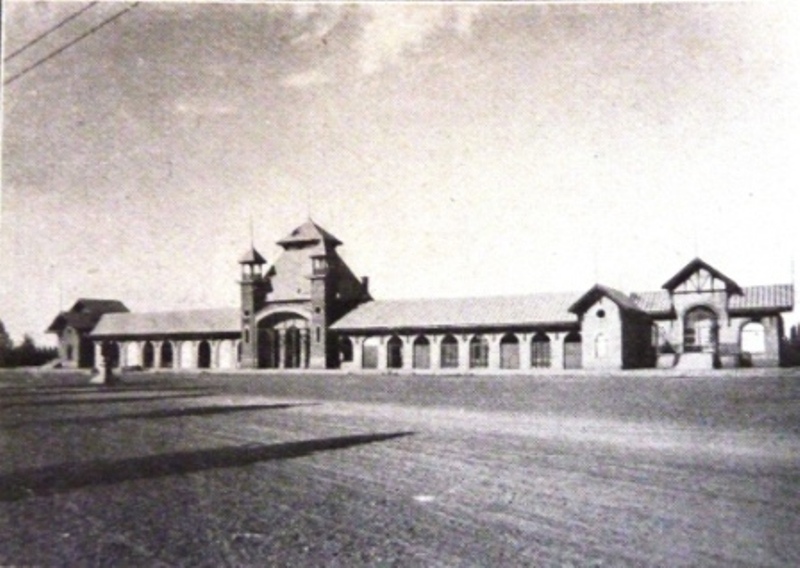 [Frente+del+Club+Mendoza.++de+Regatas+1924.JPG]