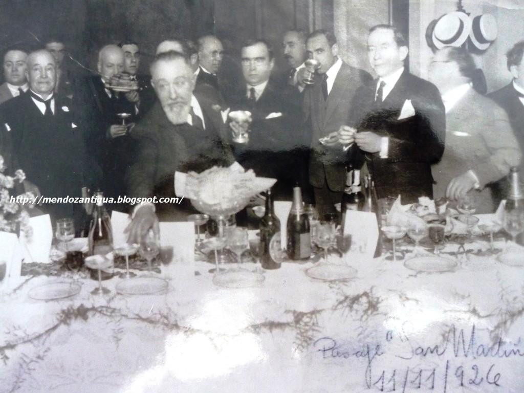 [Pasaje+San+Martin+11+nov.+1926.JPG]
