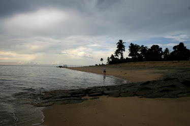 Senja di pantai Kelian