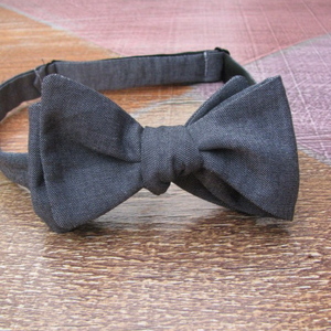 THE COUNTRY FUCKER: Chambray Bow Tie