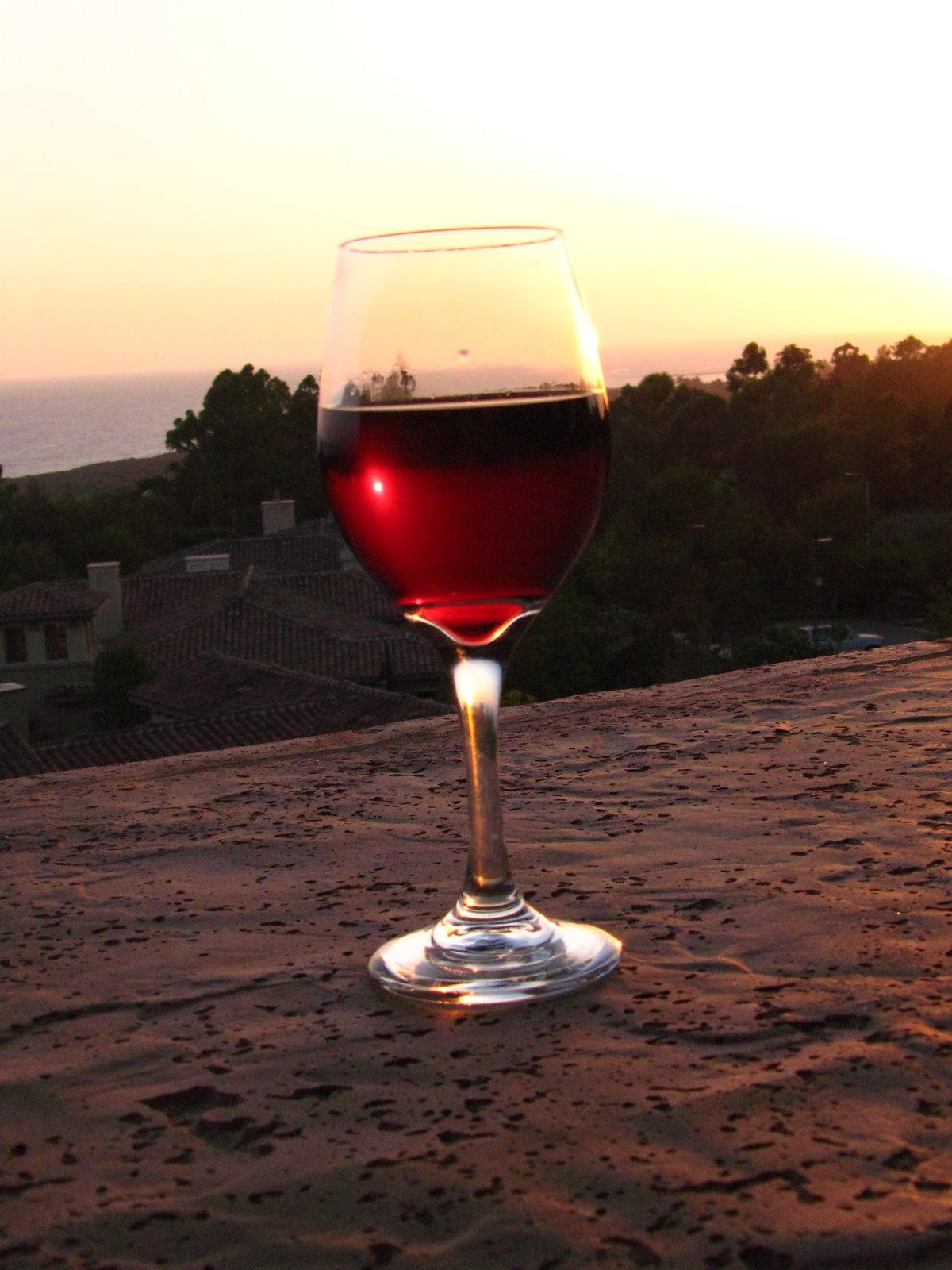 [09-3-1+wine+glass+sunset+IMG_2255.JPG]