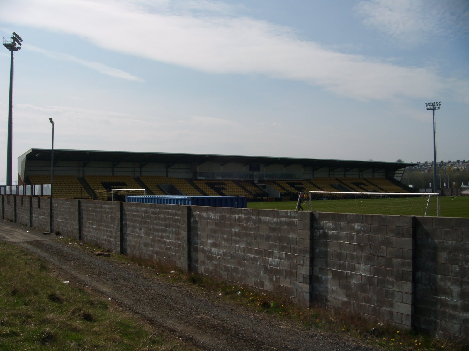 Bayview Stadium (East Fife v Stenhousemuir) Couples The Football Stadium