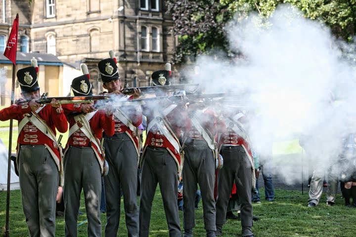 33rd+Foot+Musket+Fire.jpg