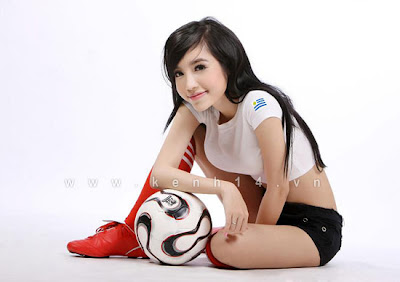 Elly Tran Ha World Cup 2010 