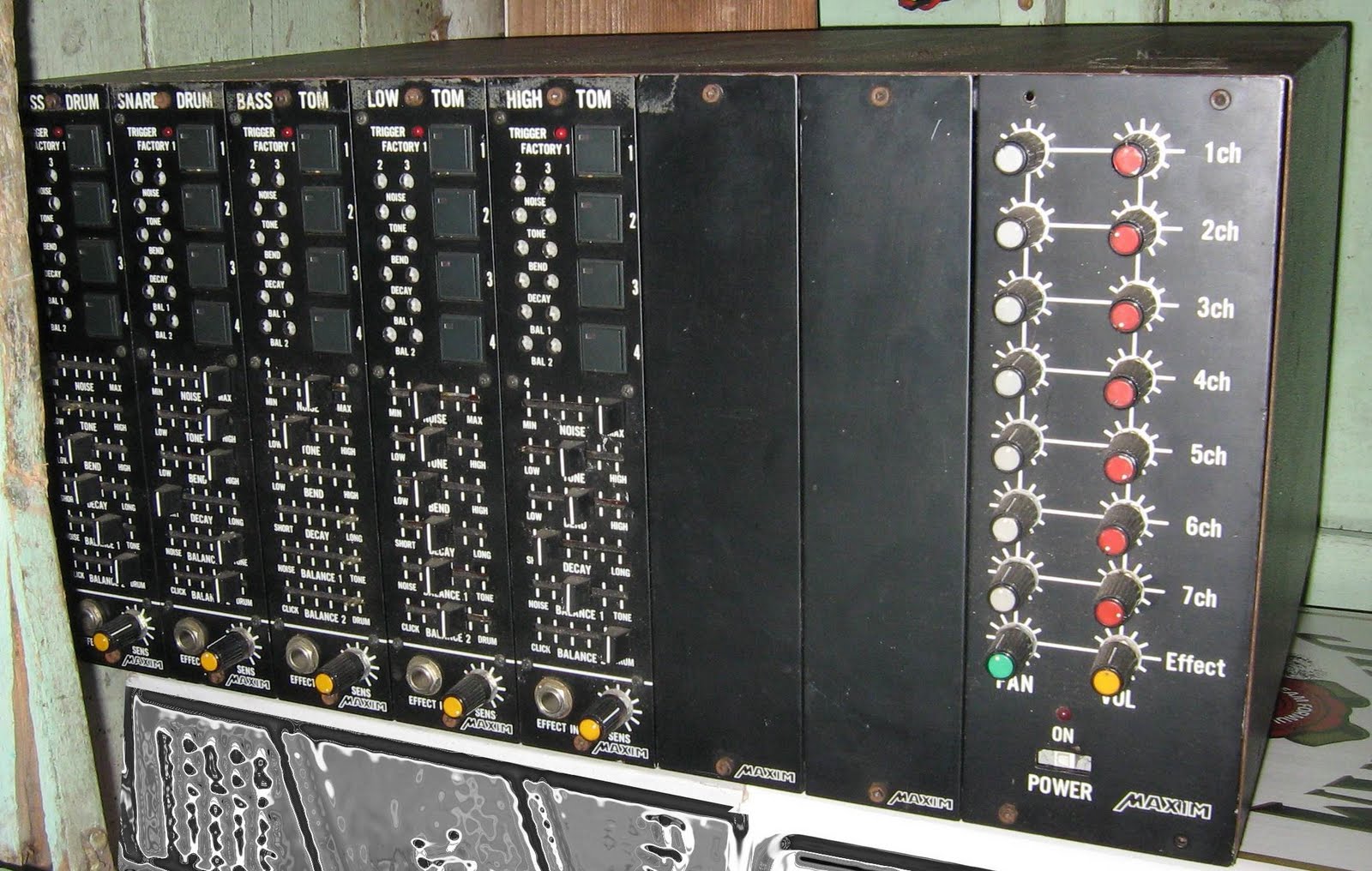 MATRIXSYNTH Maxim MDS1000 Analog Drum Brain Simmons SDS V Clone