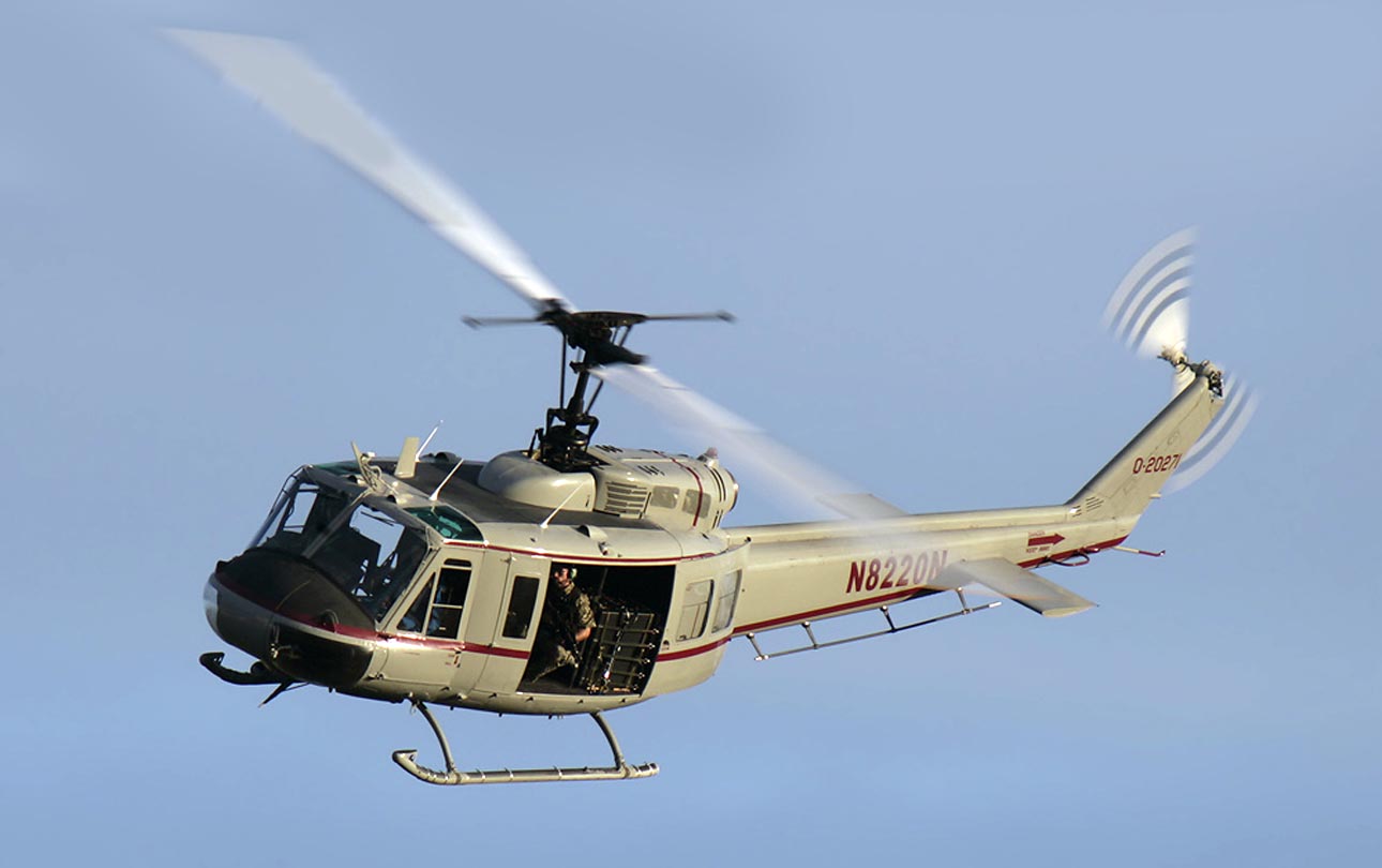UH-1(09).jpg