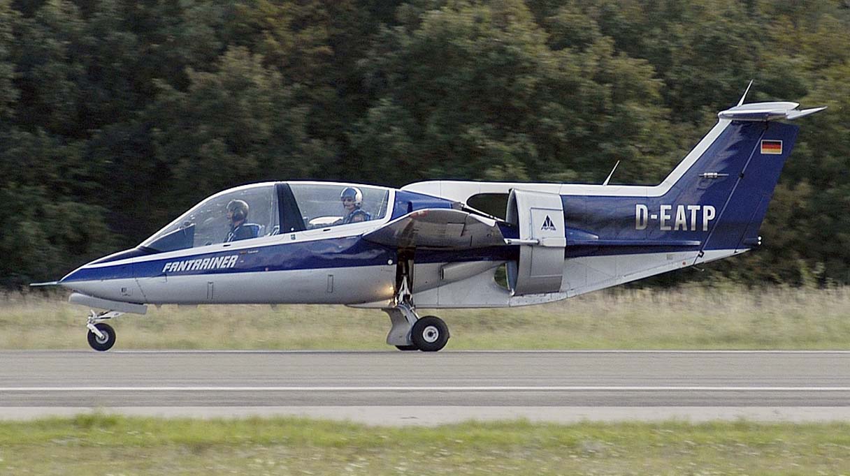 nhungdoicanh RFB Fantrainer