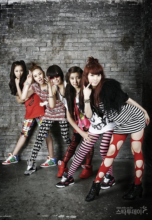 Корейская группа 4 minute. Crazy kpop. Группа 4minute. Take 3 4 minutes. Take 3 4 minutes.