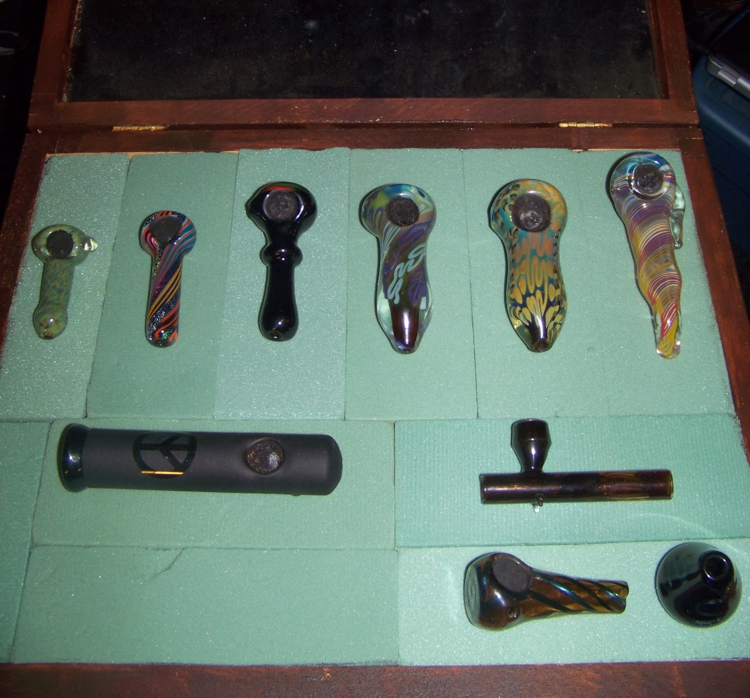 Peace Love & Green Tutorial Custom Pipe Display Case