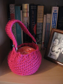 knitted yarn holder