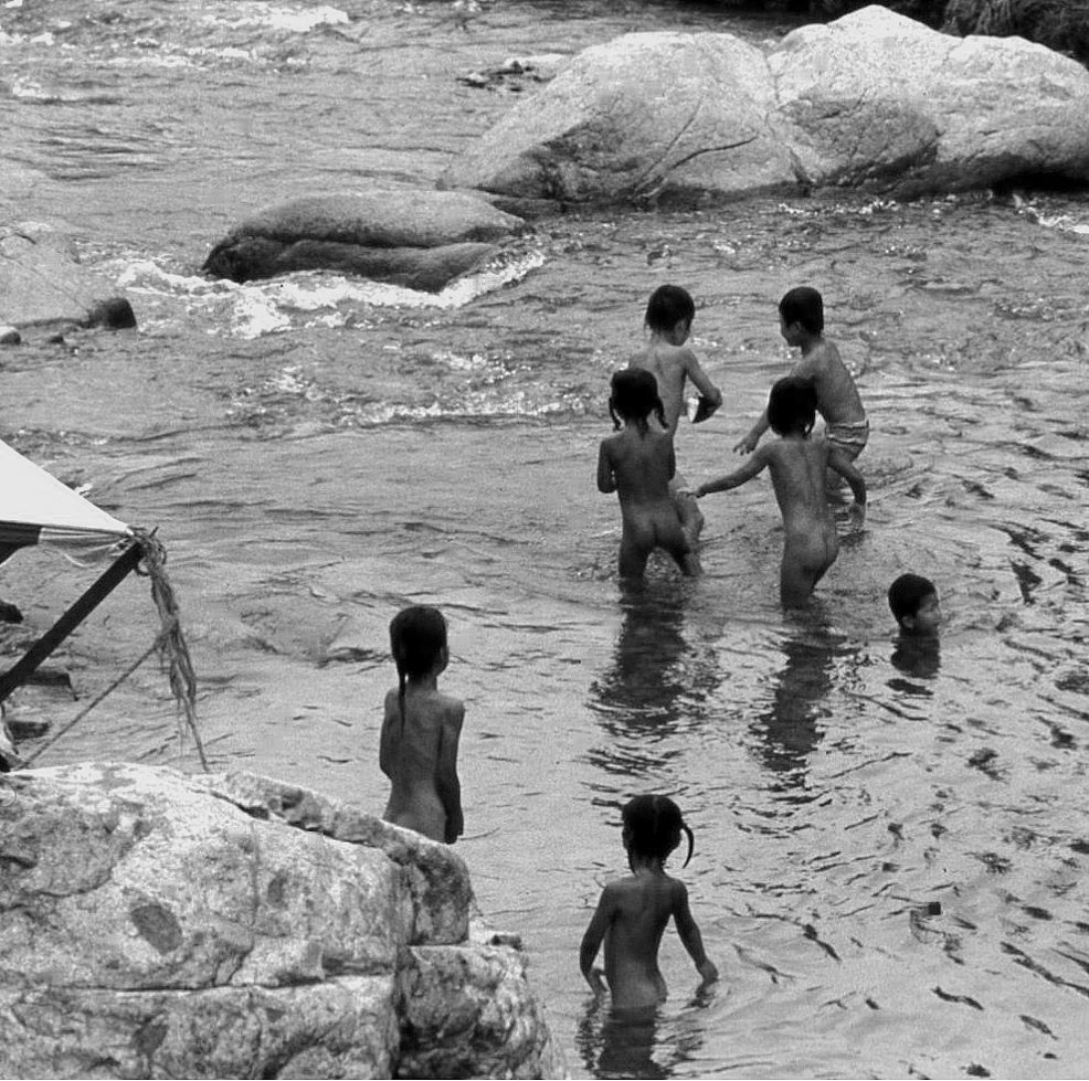 our neighbors' kids bathing at Lun Padidu River, Alabel 