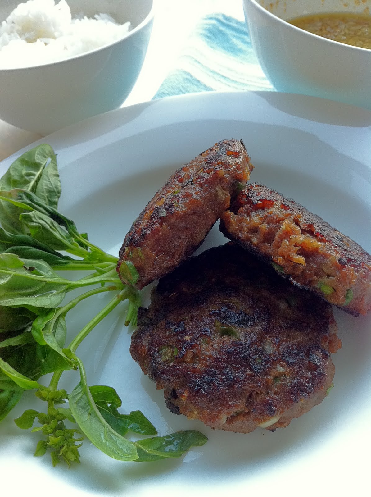 Come Dine With Leny: Thai Style Beef Patty
